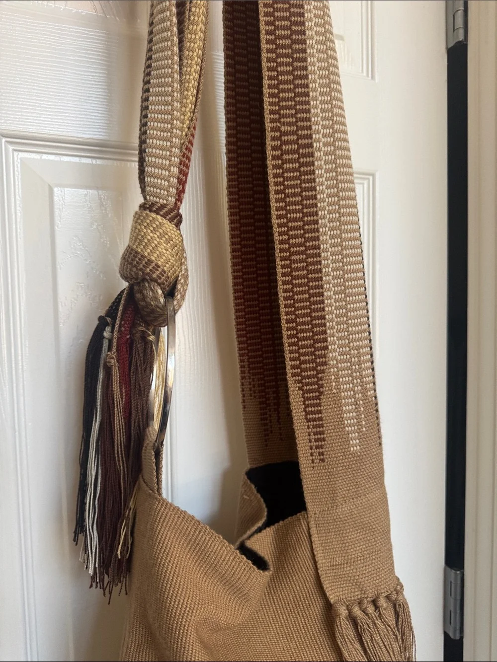 Handmade Wayuu Mochila Crossbody Bucket Bag in Tan